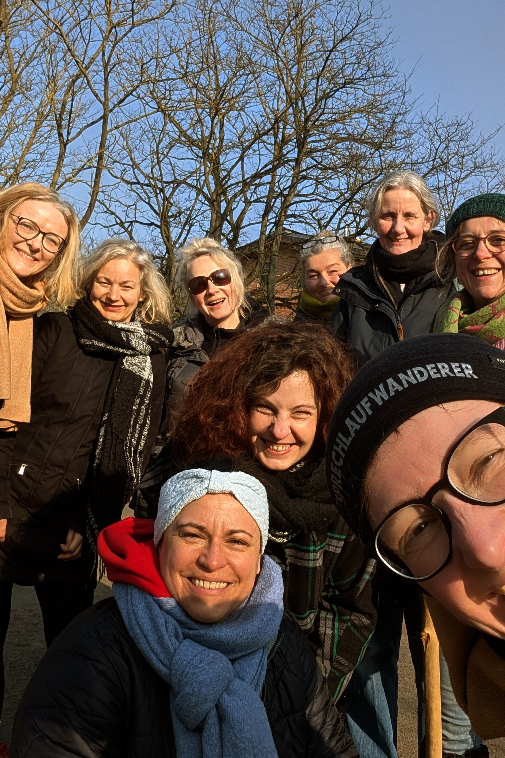 Alleinerziehende Frauen mit Sprechlaufwandern in Pankow